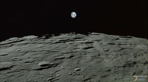 Землю все время атакуют мини-луны