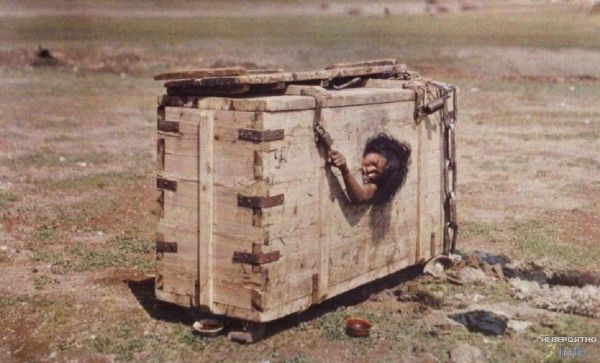 Монгольская тюрьма размером с ящик